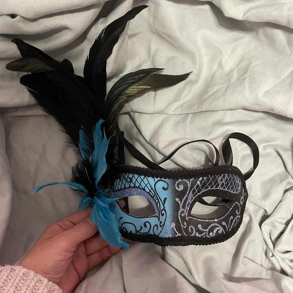 🖤💙 Masquerade Mask 💙🖤 - Picture 3 of 13
